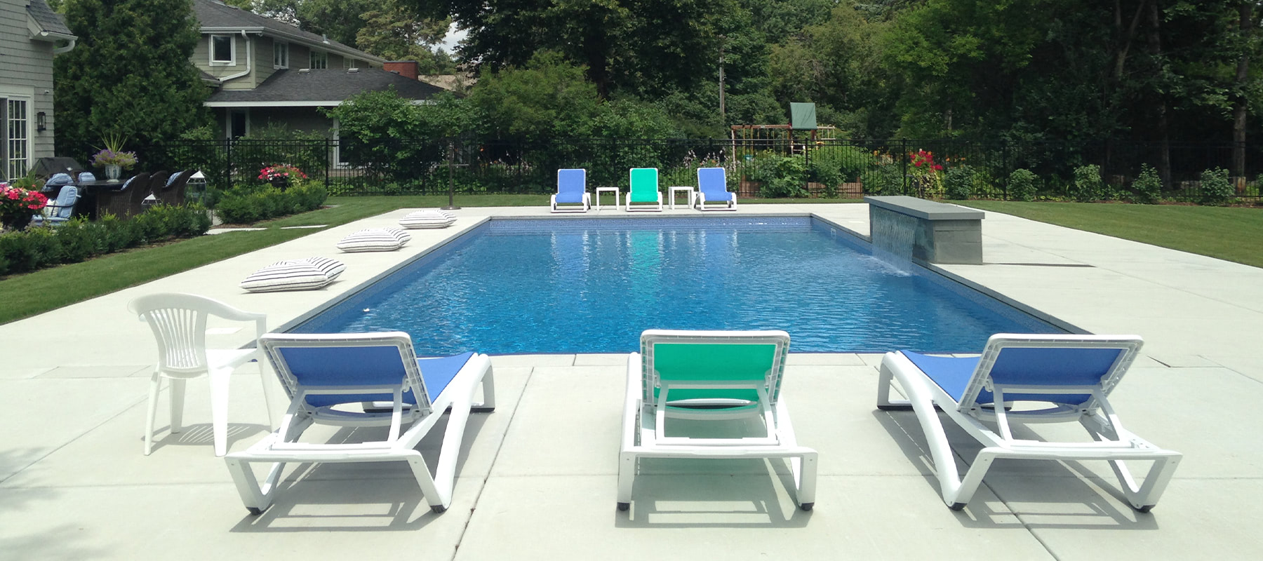 Pool Cleaning & Maintenance