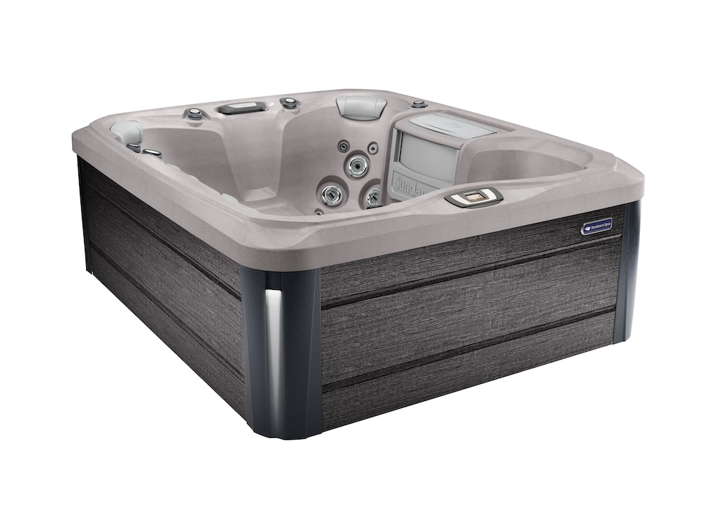 Spa of the month - Marin® 880™